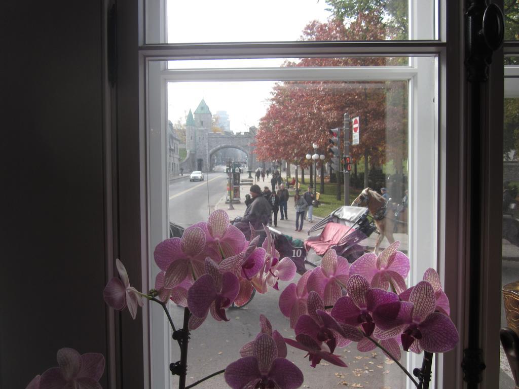 Hotel Manoir De L'Esplanade Quebec City Exterior photo